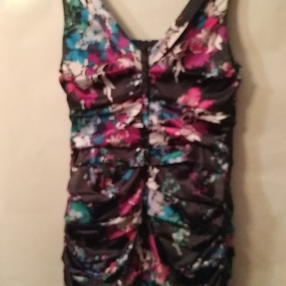 Dress - Picture 5 of 7